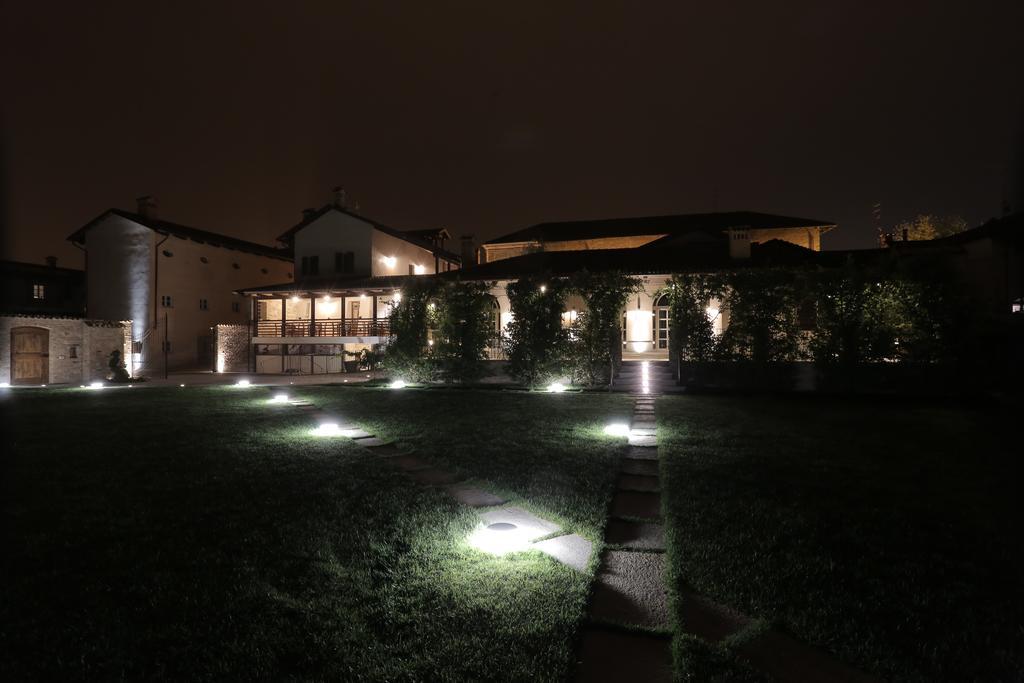 Il Giardino Di Ghilot Bed and Breakfast Cherasco Εξωτερικό φωτογραφία